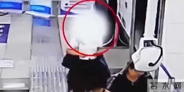 女子隔离到豪华套房