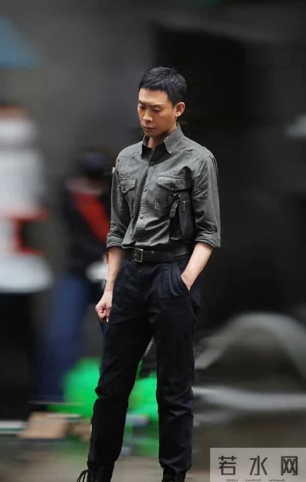 50岁卖鱼大叔身材管理堪比明星