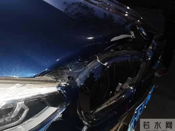 撞车出租所属公司称司机已尽力刹车