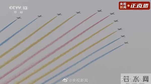 礼兵队伍俯拍太震撼了