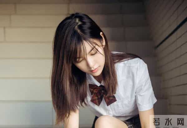 两小熊拉手等妈妈