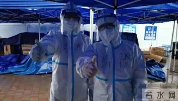 上海有方舱严重漏雨