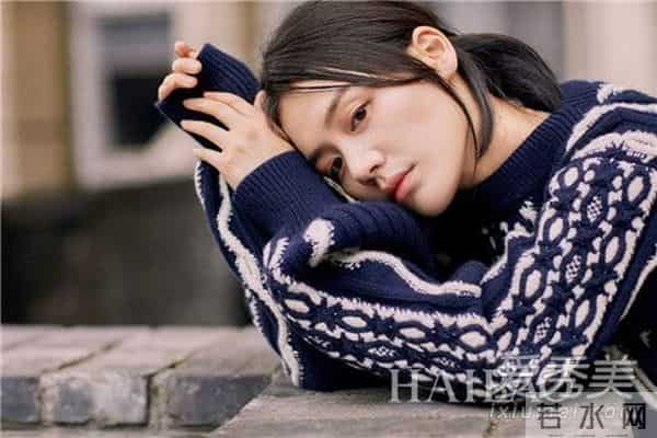 马思纯晒18岁照