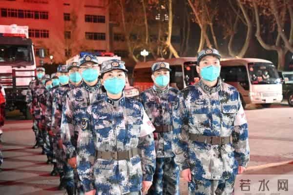 上千名医护集结驰援西安抗疫