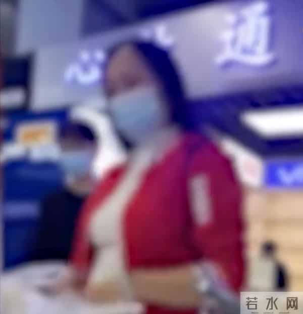 门店回应老师没收学生平板后转卖