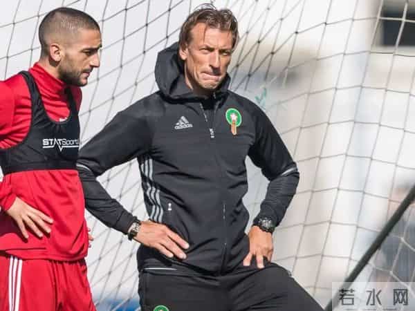 乌拉圭教练颜值引热议