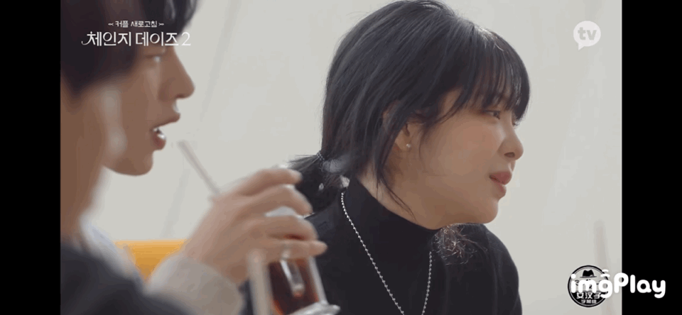 四川地震瞬间女幼师冲回屋救人