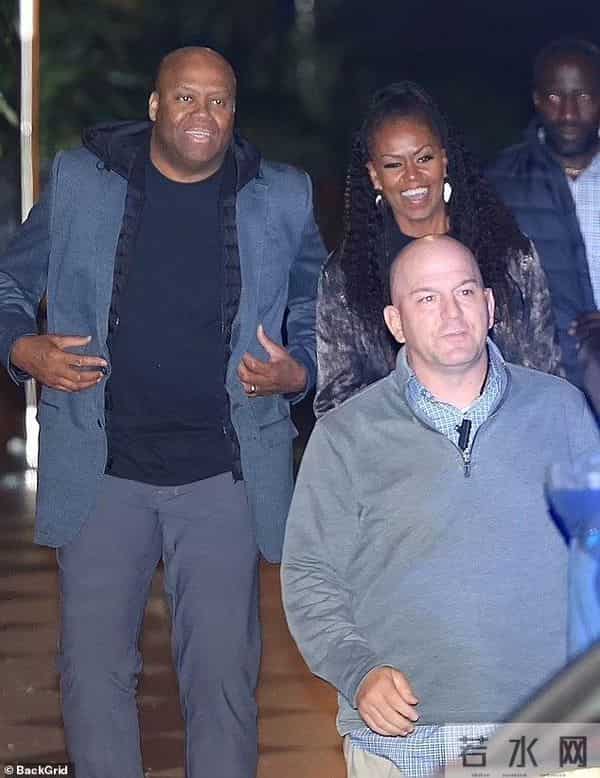 奥巴马夫人简历