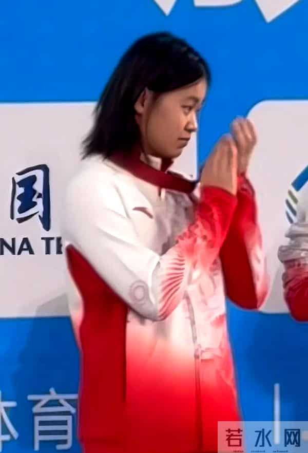 义乌老板24小时加班做乌龟