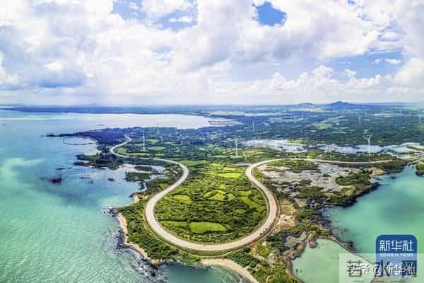 四川乐山大佛脚下河床裸露