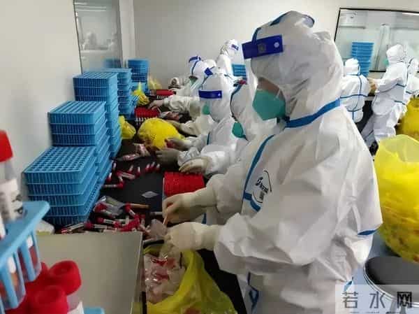 一家五口阳性儿子烧出阴阳脸