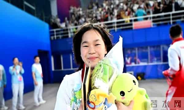 义乌老板24小时加班做乌龟