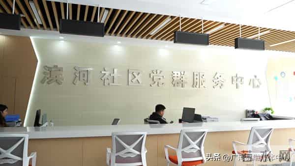 网格员哭到一半工作一来秒变坚强