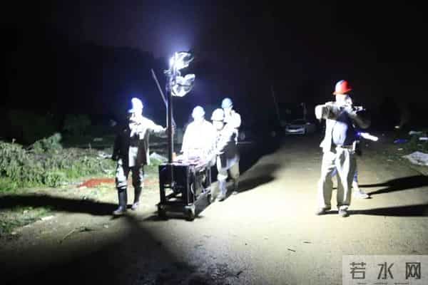 武汉突发9级龙卷风 有多人受伤