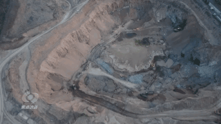 央视揭某砂坑回填数年却越填越大