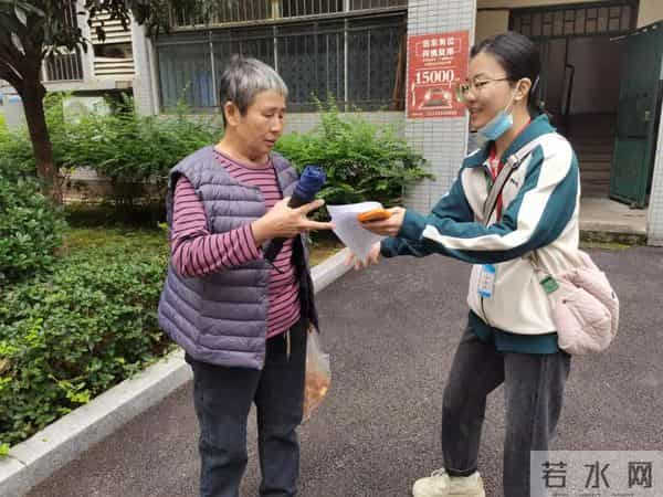 疫情下的成都-市民有序购物