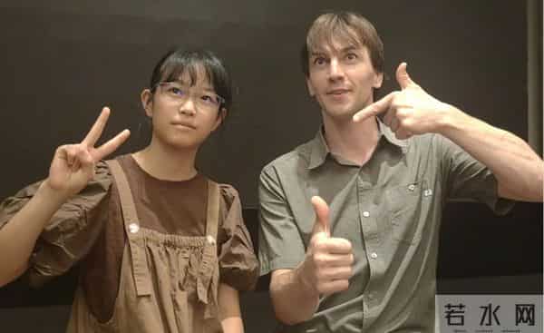 景区飞斧表演多次失误砸中人