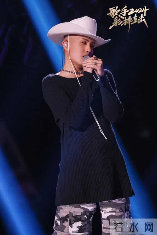 那英自曝因歌手直播崩溃