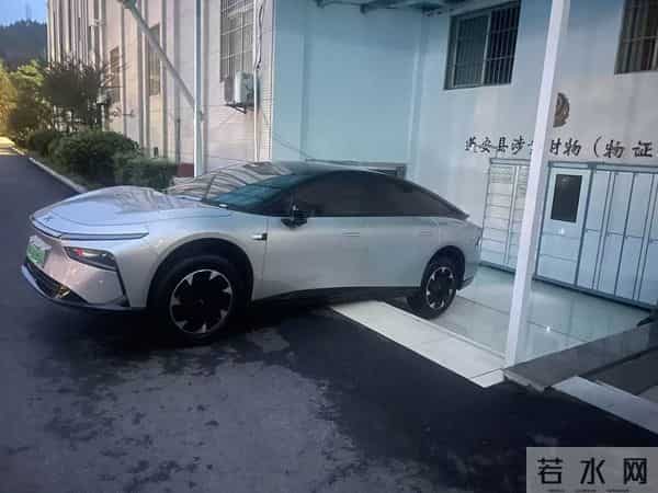 小鹏汽车发布苏州P7事故通报