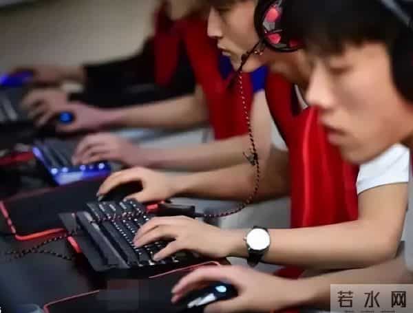 男子为上清华复读13年拒多所名校