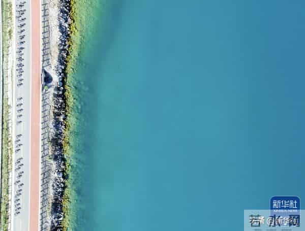 四川乐山大佛脚下河床裸露