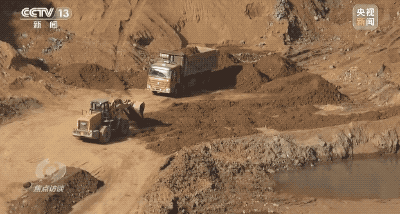 央视揭某砂坑回填数年却越填越大