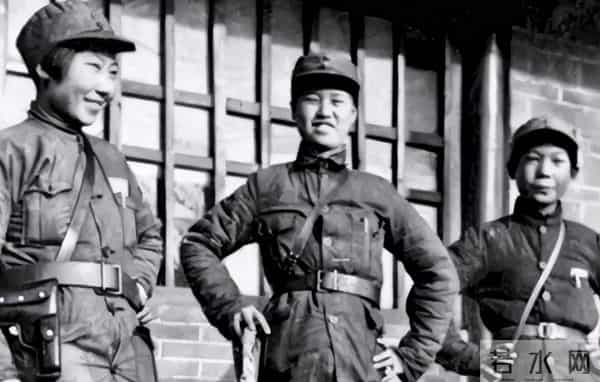 3个亲姐妹嫁给同一单位3名军官