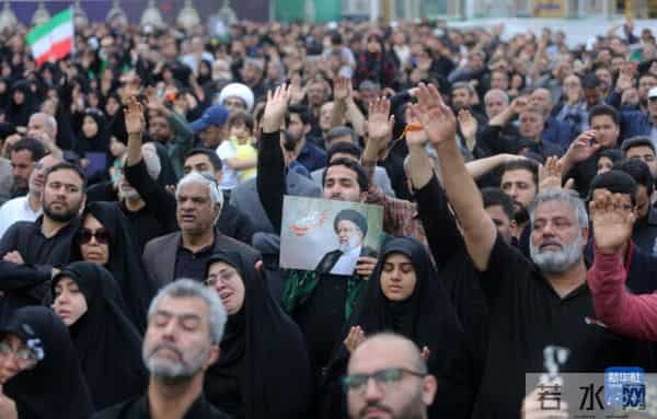 莱希葬礼伊朗超300万人送行