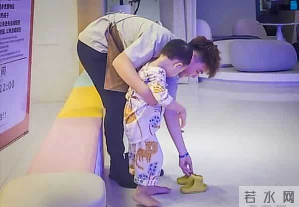 沈阳一洗浴中心回应租赁爸爸服务