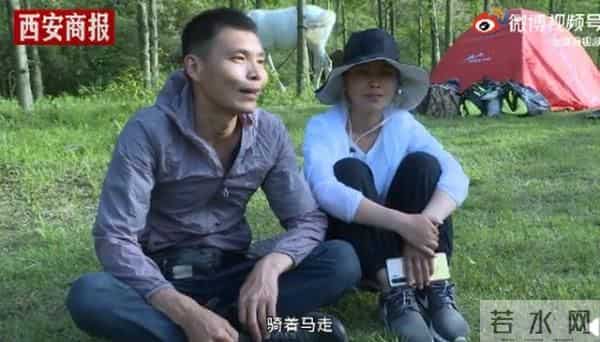 夫妻骑马回福建