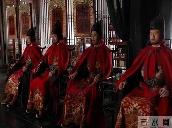 贪官装清廉:坐拥36套房还要租房住