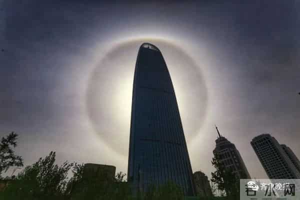 山东一地上空出现超大圆环彩虹