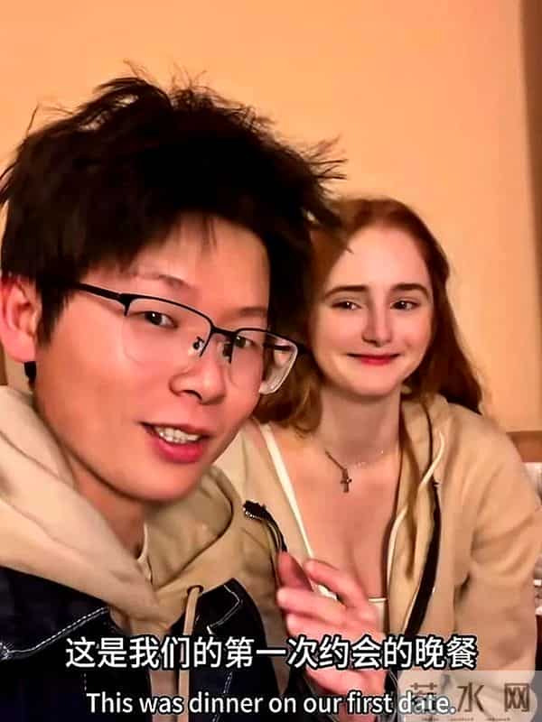 男子骑电动车从江西回成都过年