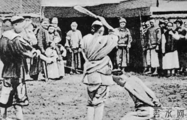 腰斩是什么意思