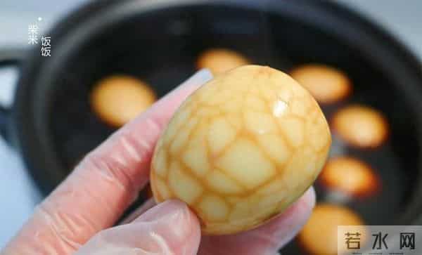 女儿凌晨五点半喊爸妈起床吃早饭