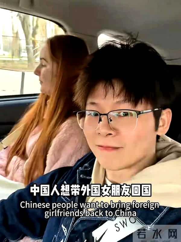 男子骑电动车从江西回成都过年