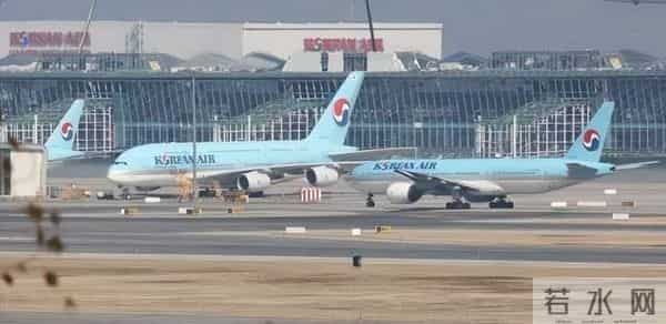 韩国一载230人客机起飞前发现实弹