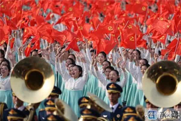 礼兵队伍俯拍太震撼了