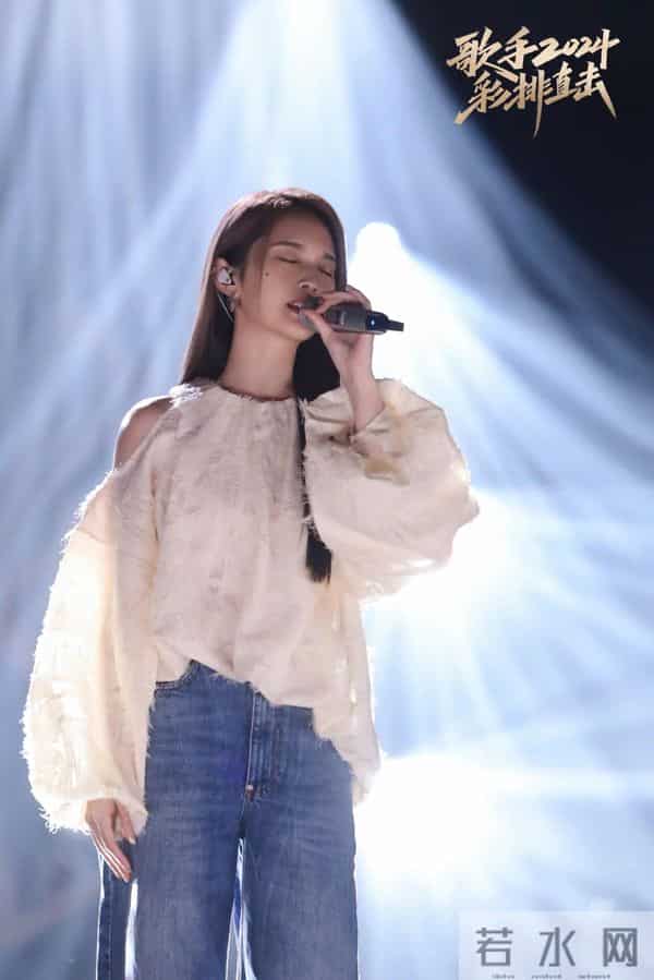 那英自曝因歌手直播崩溃