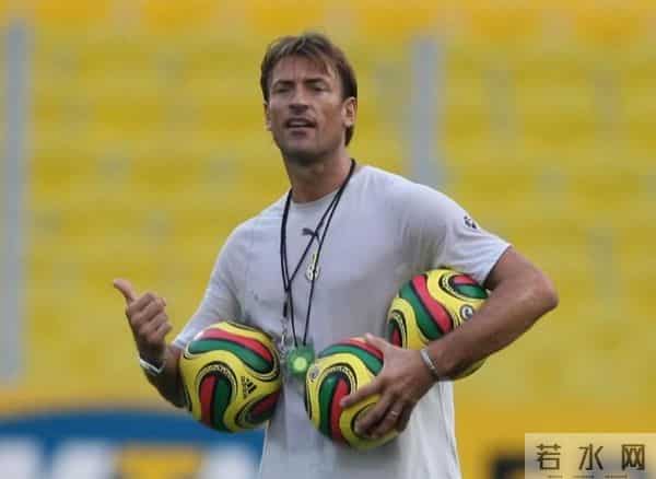 乌拉圭教练颜值引热议