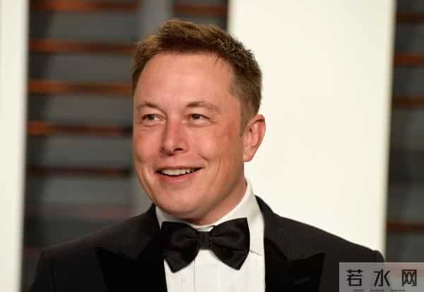 特斯拉断网致数百车主被锁车外