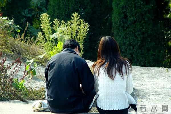 专家建议农民在县城买房住