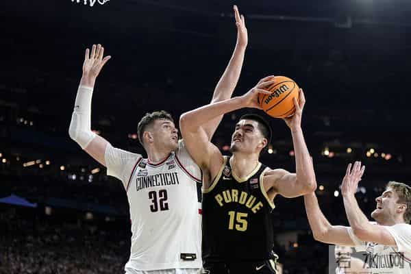 周志豪会是NBA下一个姚明吗