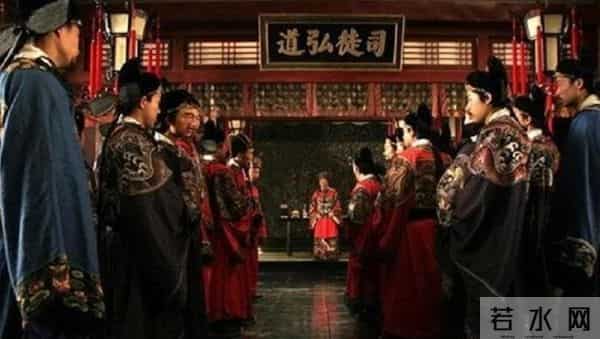 贪官装清廉:坐拥36套房还要租房住