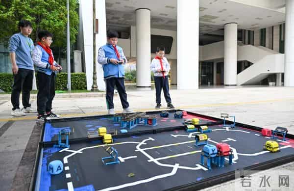 代表建议取消1至3年级家庭作业