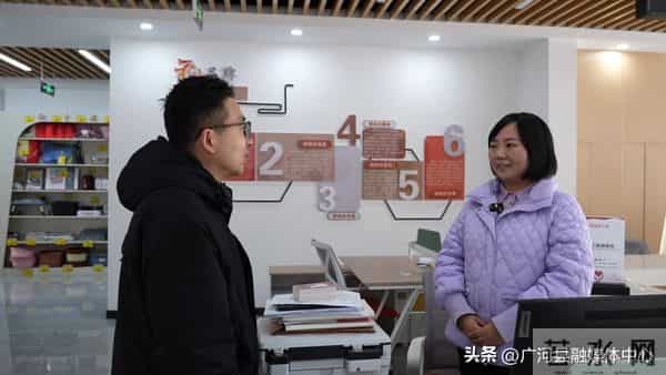 网格员哭到一半工作一来秒变坚强