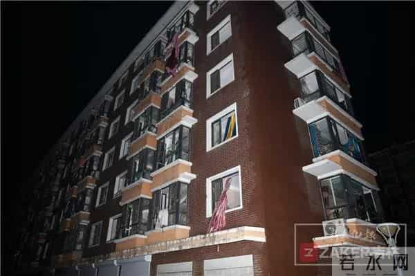 辽宁突发龙卷风 事发地在居民区附近