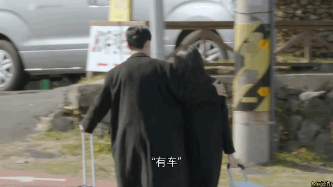 四川地震瞬间女幼师冲回屋救人