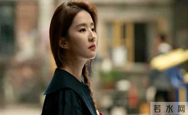 初中男生关在房间烧寒假作业