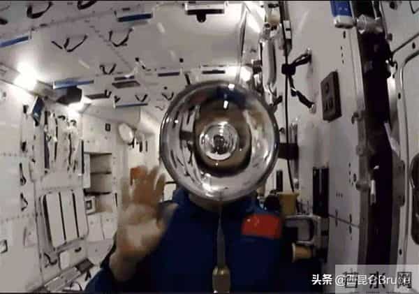 太空有UFO出现吗-王亚平揭秘